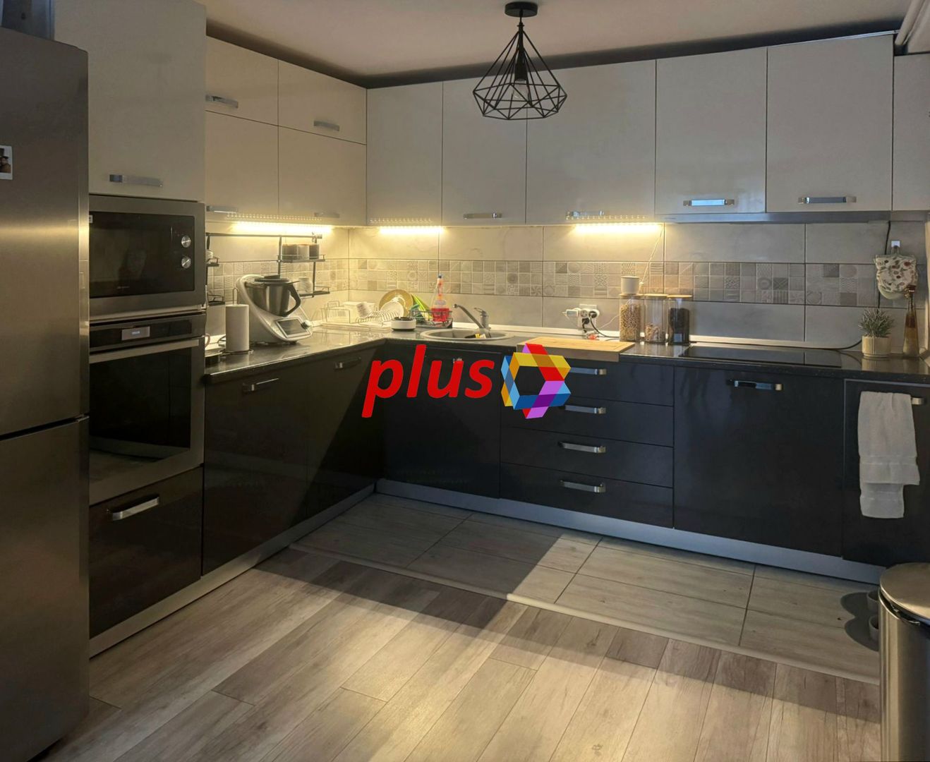 Casa individuala Sacele, 130 mp + 20 mp garaj + 300 mp curte - Poză 5