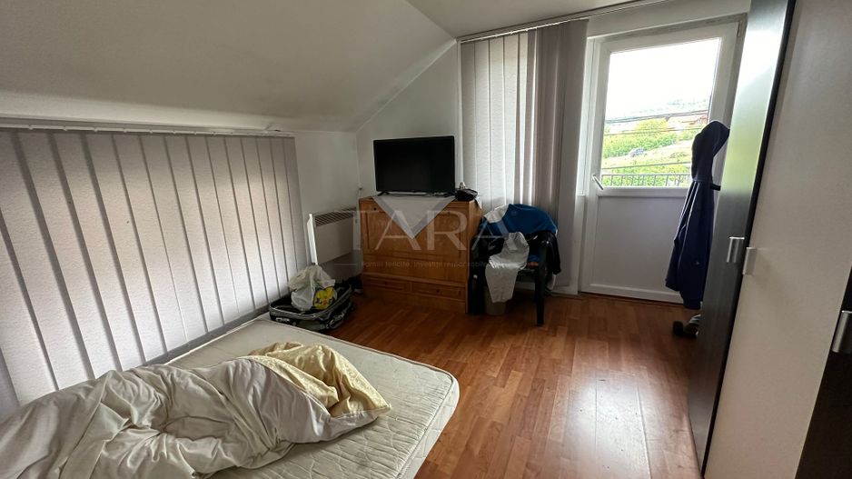 Casa cu 4 camere de vanzare in Iris - Poză 5