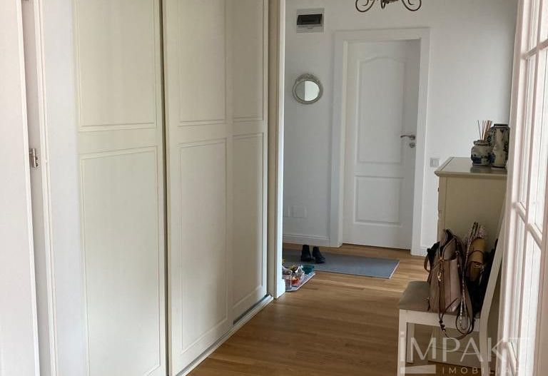 Apartament  cu 2 camere, decomandat, situat in cartierul Europa! - Poză 3