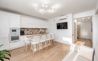 Vânzare, apartament, 2 dormitoare + living- 82 mp, Buiucani - Poză 2
