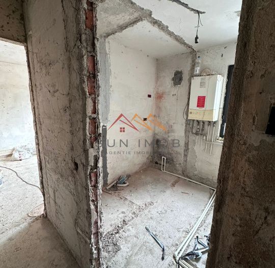 Apartament 2 camere, decomandat, parter, Campina, Prahova - Poză 2