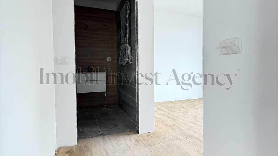 Apartament 3 camere de vanzare Pipera in bloc cu vedere la lac - Poză 4