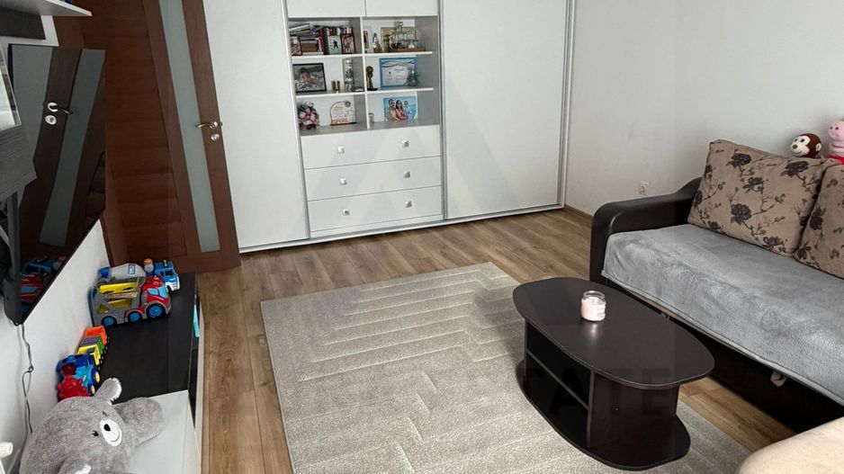 Apartament 2 camere etaj 2 cu 2 balcoane si parcare in Arhitectilor - Poză 2