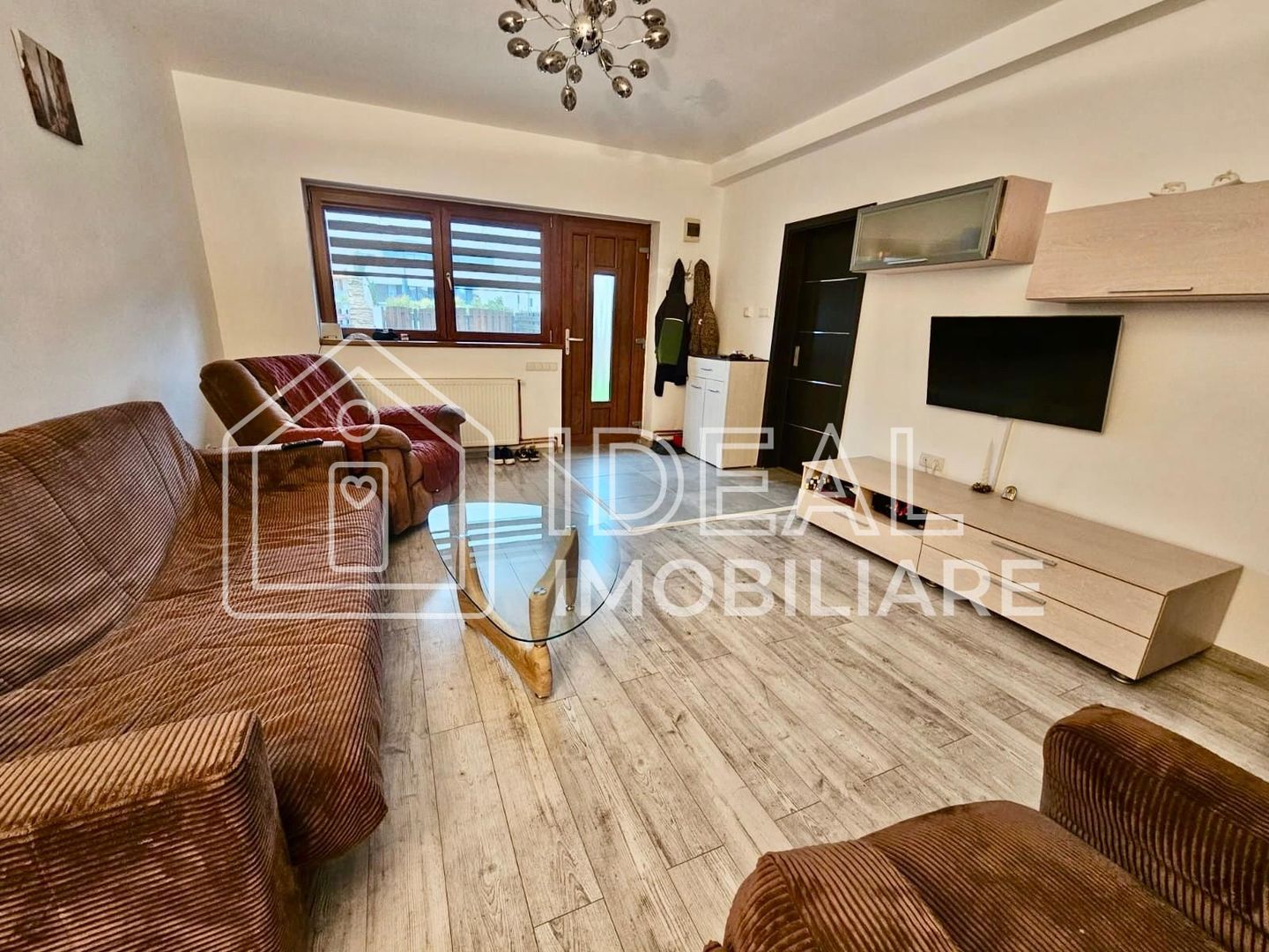 Apartament cu 3 camere Mobilat Utilat si 147 mp de gradina - Poză 5