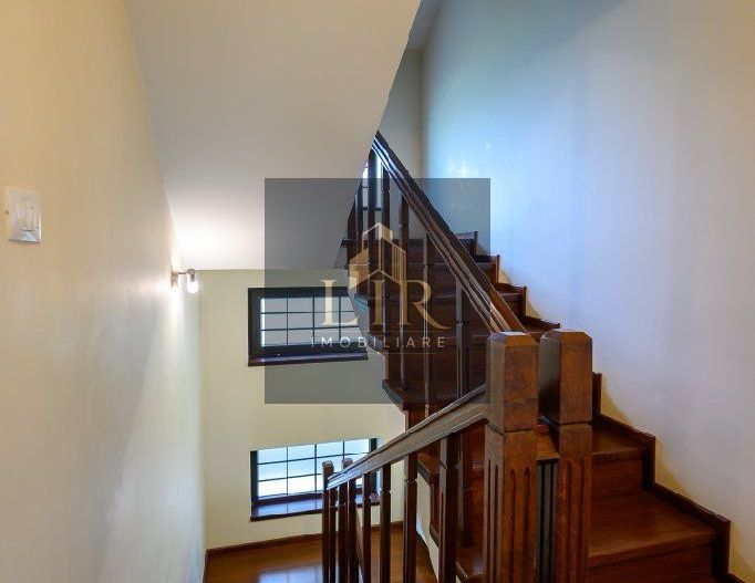 Vilă 5 camere 240 mp, mobilata,teren 806 mp – Platou Galata, Iași - Poză 17