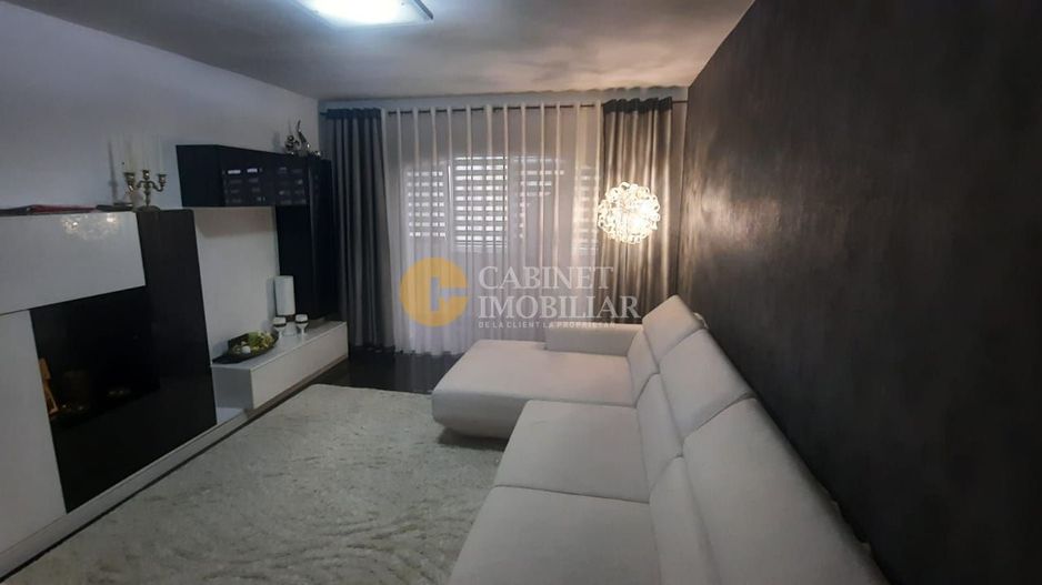 3 Camere Decomandat - Etaj intermediar -  71 mp - Zona Galata - Poză 2