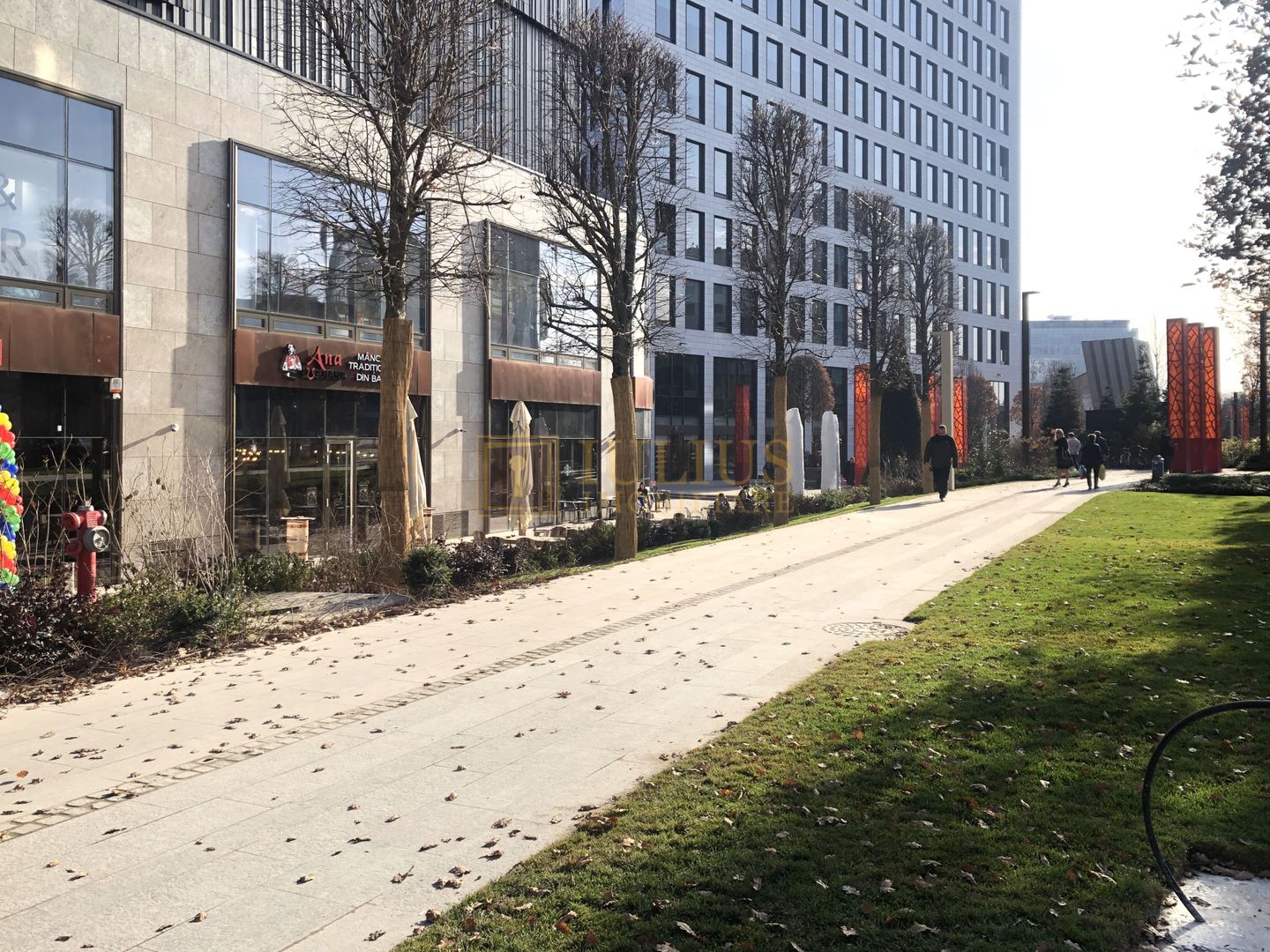 Peste drum de Iulius Mall/Town; centrala proprie, modern amenajat. - Poză 1