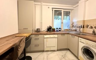 Apartament 2 camere, renovat, pet friendly, zona Central- Piata 700 - Poză 11