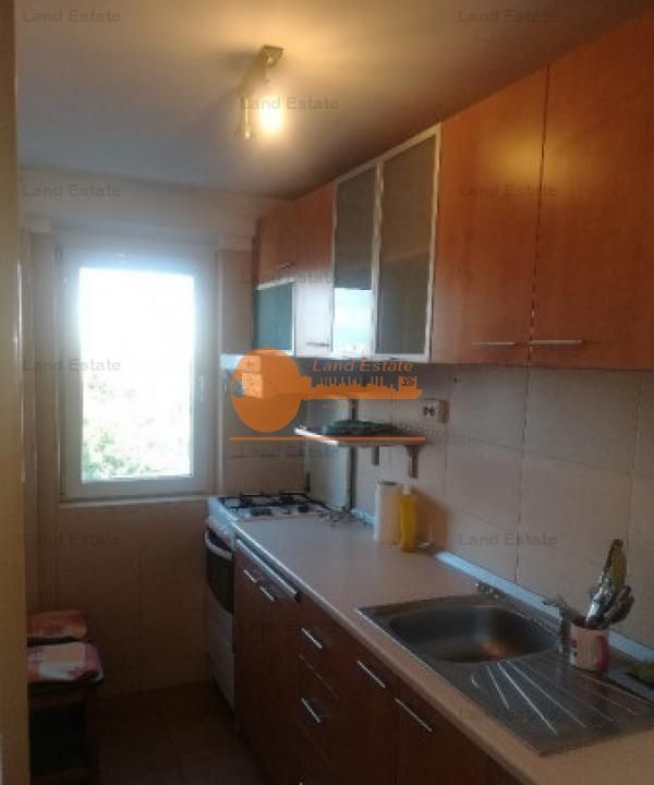 Apartament cu 2 camere in zona Frigocom - Poză 1