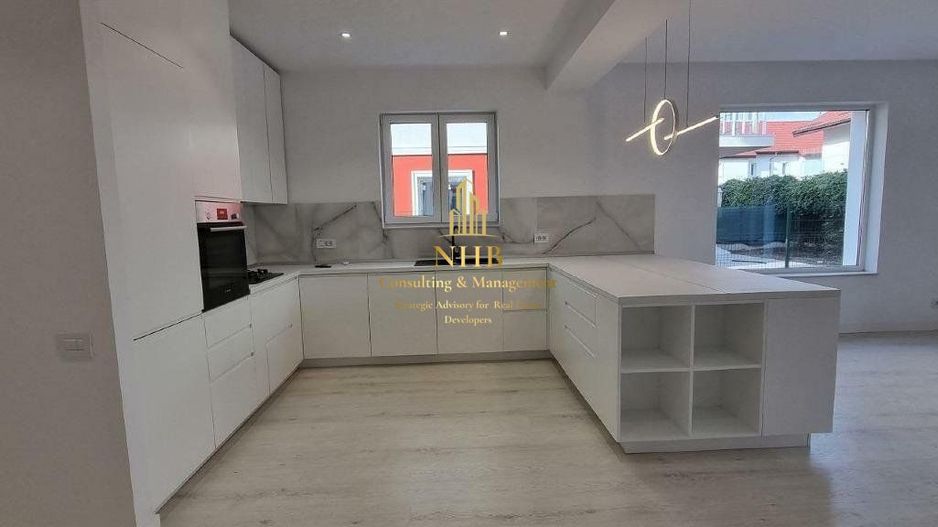 Vila 5 camere cu mansarda spatioasa si gradina in Pipera American Village - Poză 4