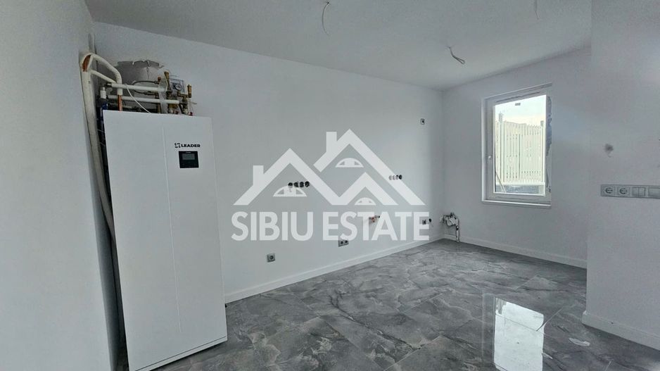 Casa 4 camere, 2 bai Sibiu Vest mutare imediata - Poză 15