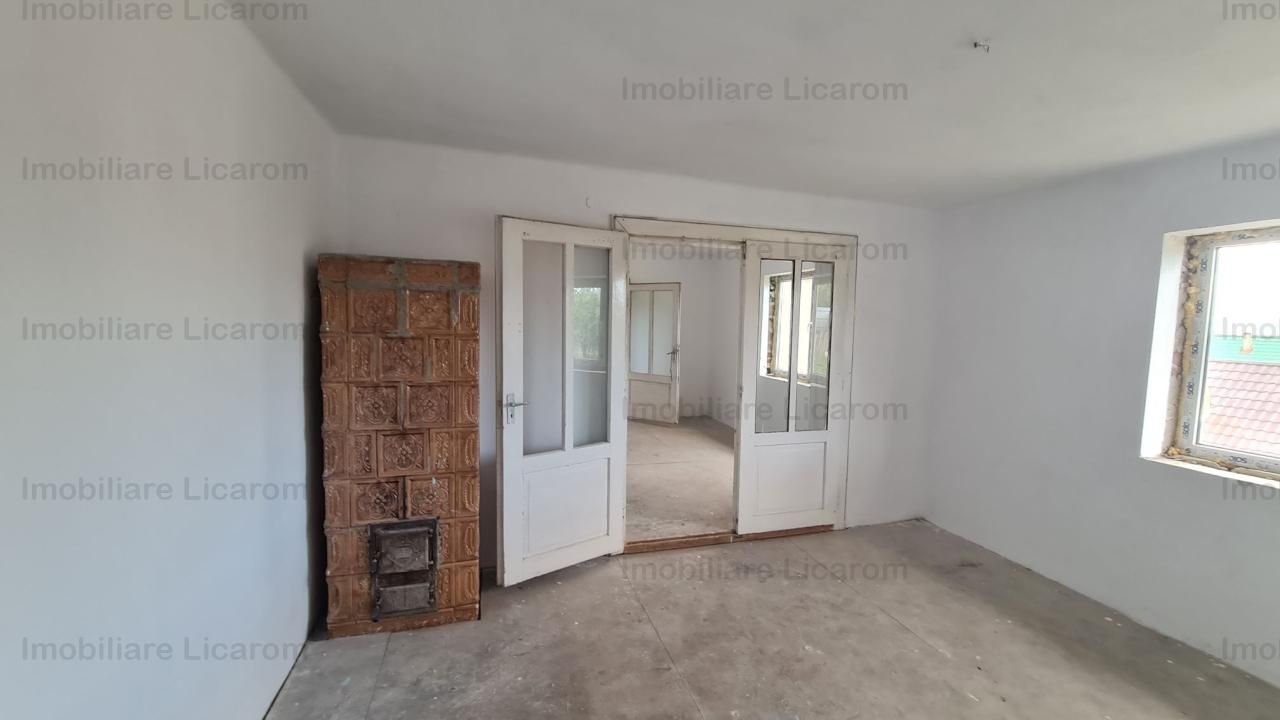 Vila P+E+Pod in Codlea zona cu aer curat,teren 1050 mp - Poză 6