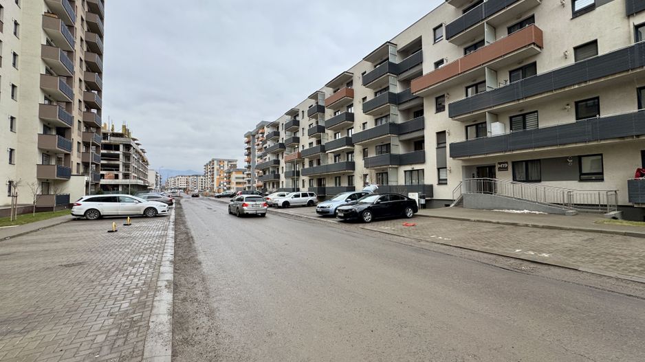 Apartament cu 2 camere, decomandat, in Tractorul - Poză 15