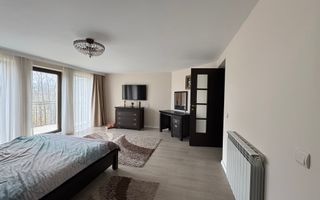 Casa cu 5 camere  I Curte 920 mp  I Tocile - Poză 4