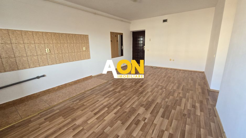Apartament 3 Camere Decomandat, Zona Cetate, 2 Balcoane - Poză 1