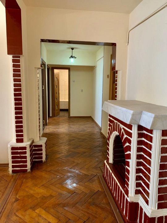 Vanzare Apartament ULTRACENTRAL 3 camere - Poză 3