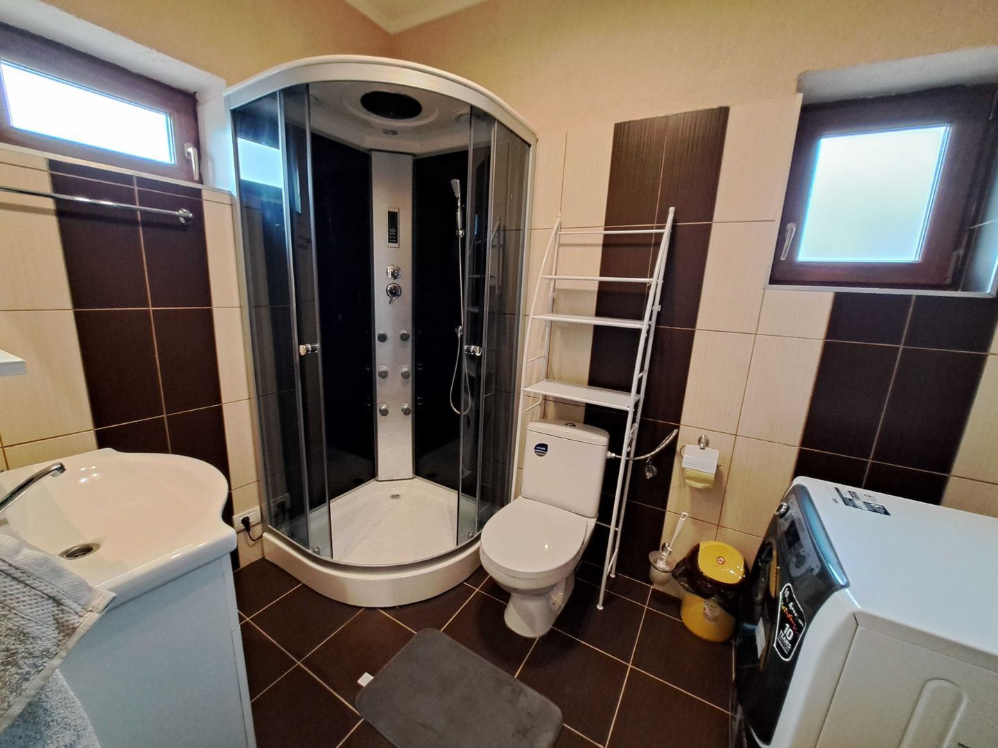 Duplex cu 5 camere - zona  centrala  - Dumbravita - Poză 7