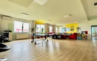 Cladire birouri - spațiu comercial cu parcări în incintă privată - Poză 11