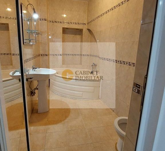 Piata Unirii - Hala Traian I P+M I 4 camere 2 bai I Terasa deschisa - Poză 7