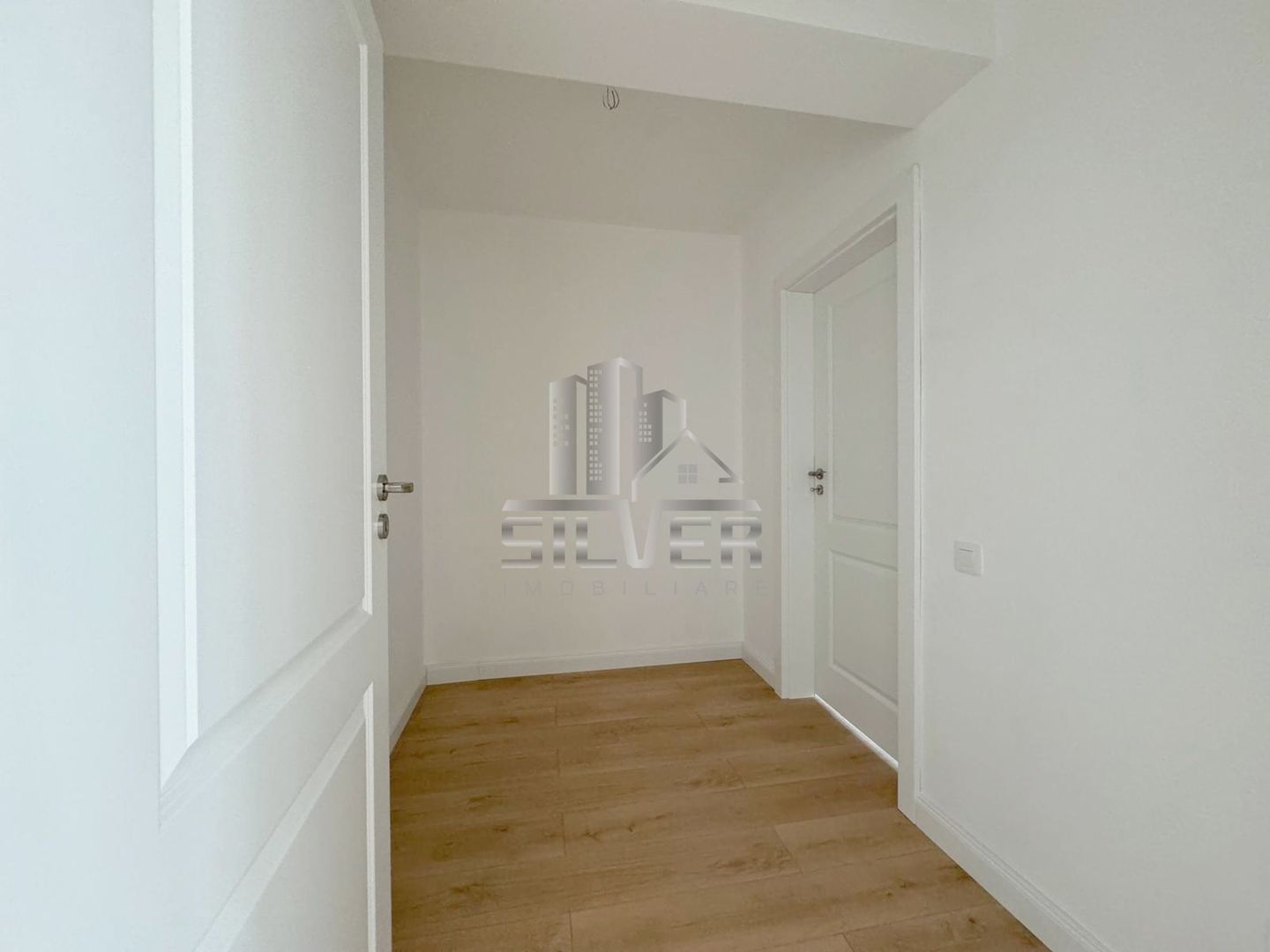 Apartament cu 3 camere/terasa 24 mp/boxa/finisaje incluse/PRET REDUS! - Poză 9