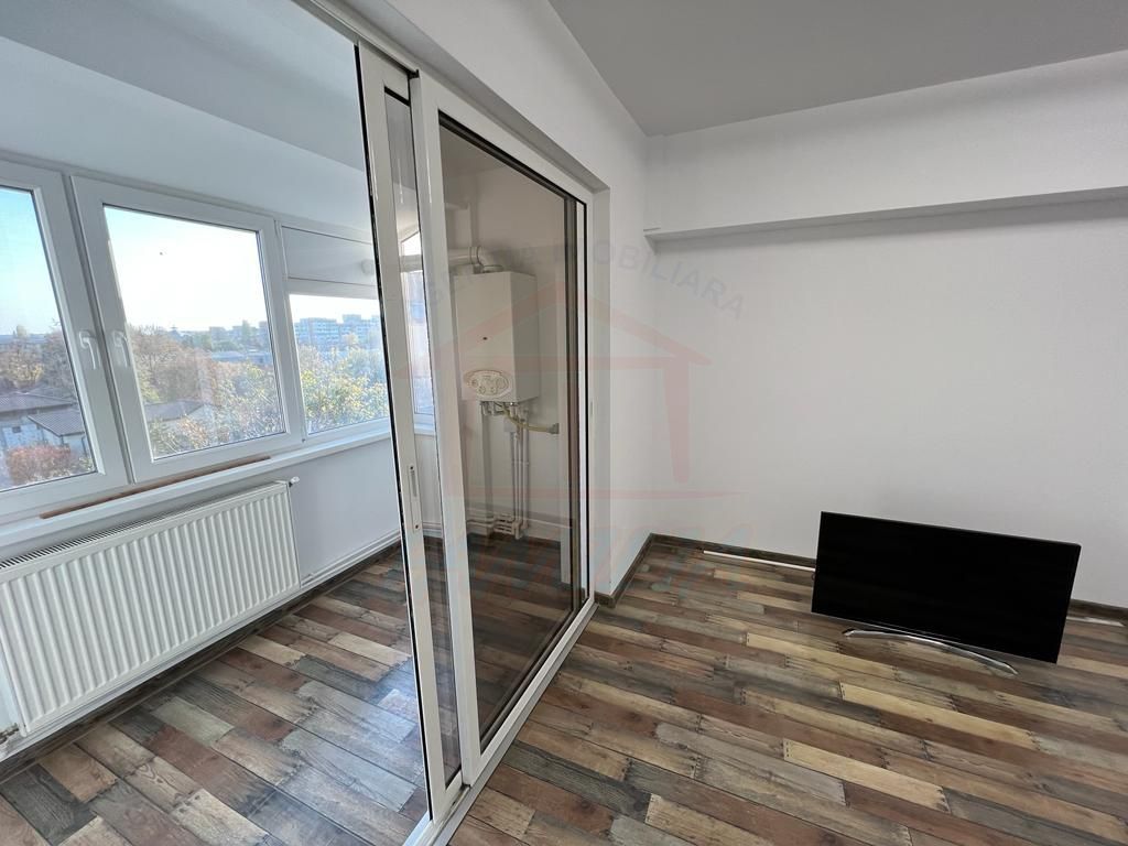 Inchiriem apartament cu 3 camere in centrul orasului, pret 500 euro - Poză 14