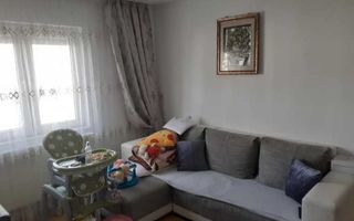 Vand apartament cu 2 camere etajul 3 - Poză 2