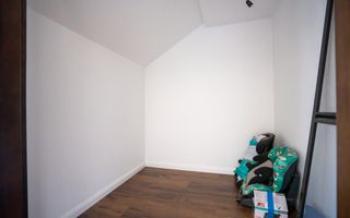Casa Episcopia cu 774 mp teren, 4 dormotoare - Poză 9