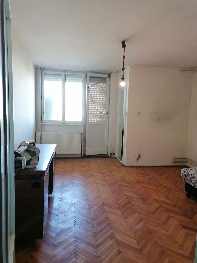 BRASADAS vinde garsoniera la etajul 9 in zona Burdea. - Poză 1
