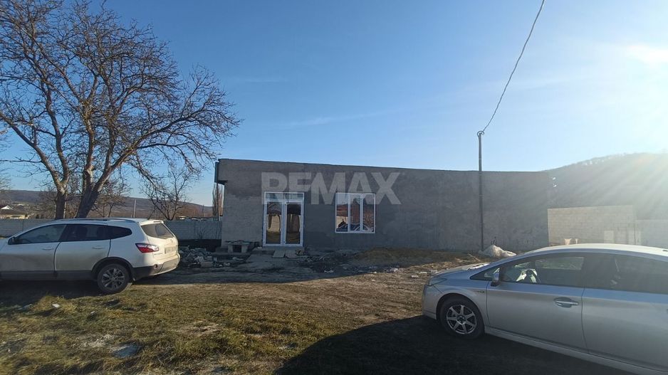 Teren de Construcție cu Încăpere Comercială de 250m2 în s.Stolniceni r-nul Hîncești - Poză 8