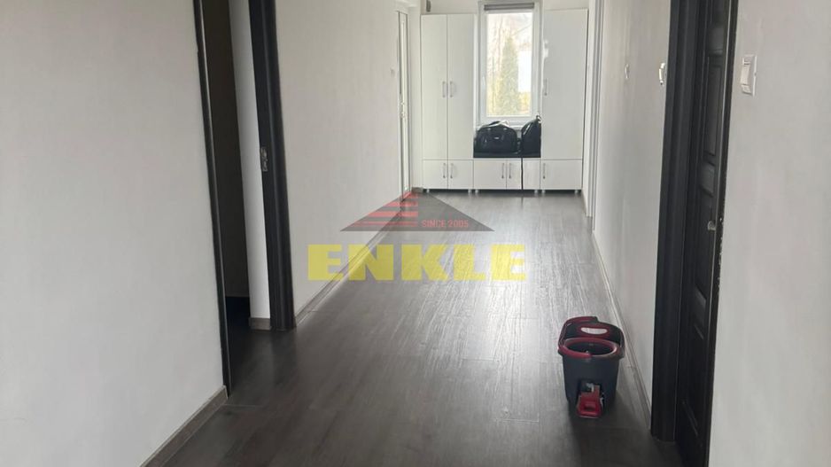 Oportunitate excelentă – teren generos + casă MOBILATĂ UTILATĂ - Poză 2