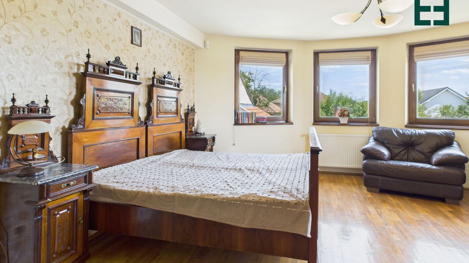 Vilă cu 6 camere - Zona Subcetate - Arad - Poză 20