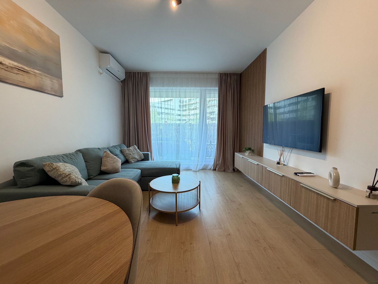 CHITILA - Atria Urban | Chirie 2 Camere cu Curte + Piscina | Parcare - Poză 1