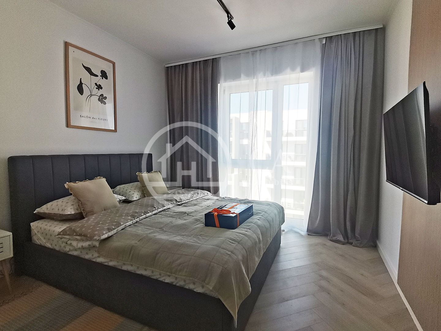Apartament LUX de închiriat cu 3 camere în PRIMA ARENA, Oradea - Poză 8