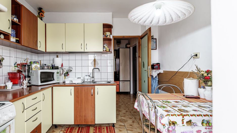 Vandut Apartament cu 3 camere decomandat in Alfa Comision 0 - Poză 7