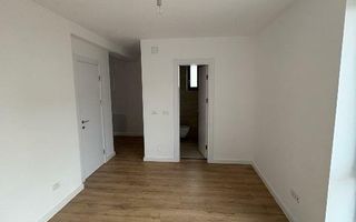 Vila moderna spatioasa - Poză 16