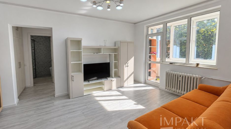 Apartament cu 3 camere de închiriat, 60 mp, balcon – proaspăt renovat - Poză 1