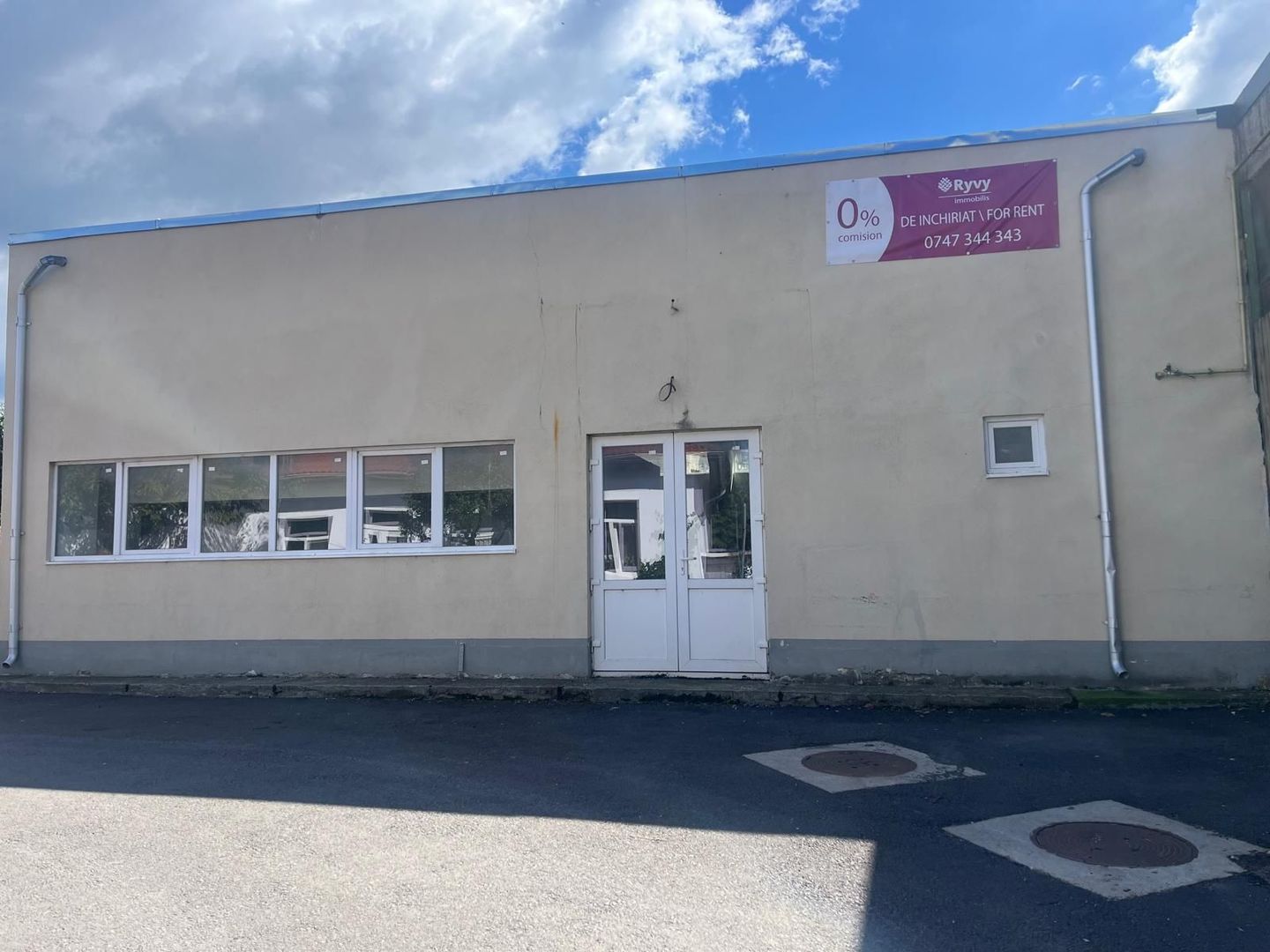 Spațiu comercial premium de închiriat ,190mp,centru  Covasna. - Poză 1