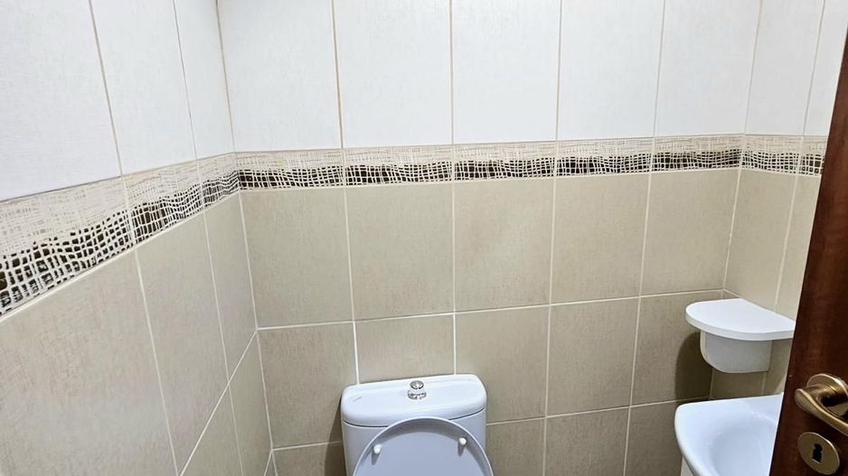 Apartament 3 camere, deosebit in Otopeni, Str. Ferme F - Poză 8