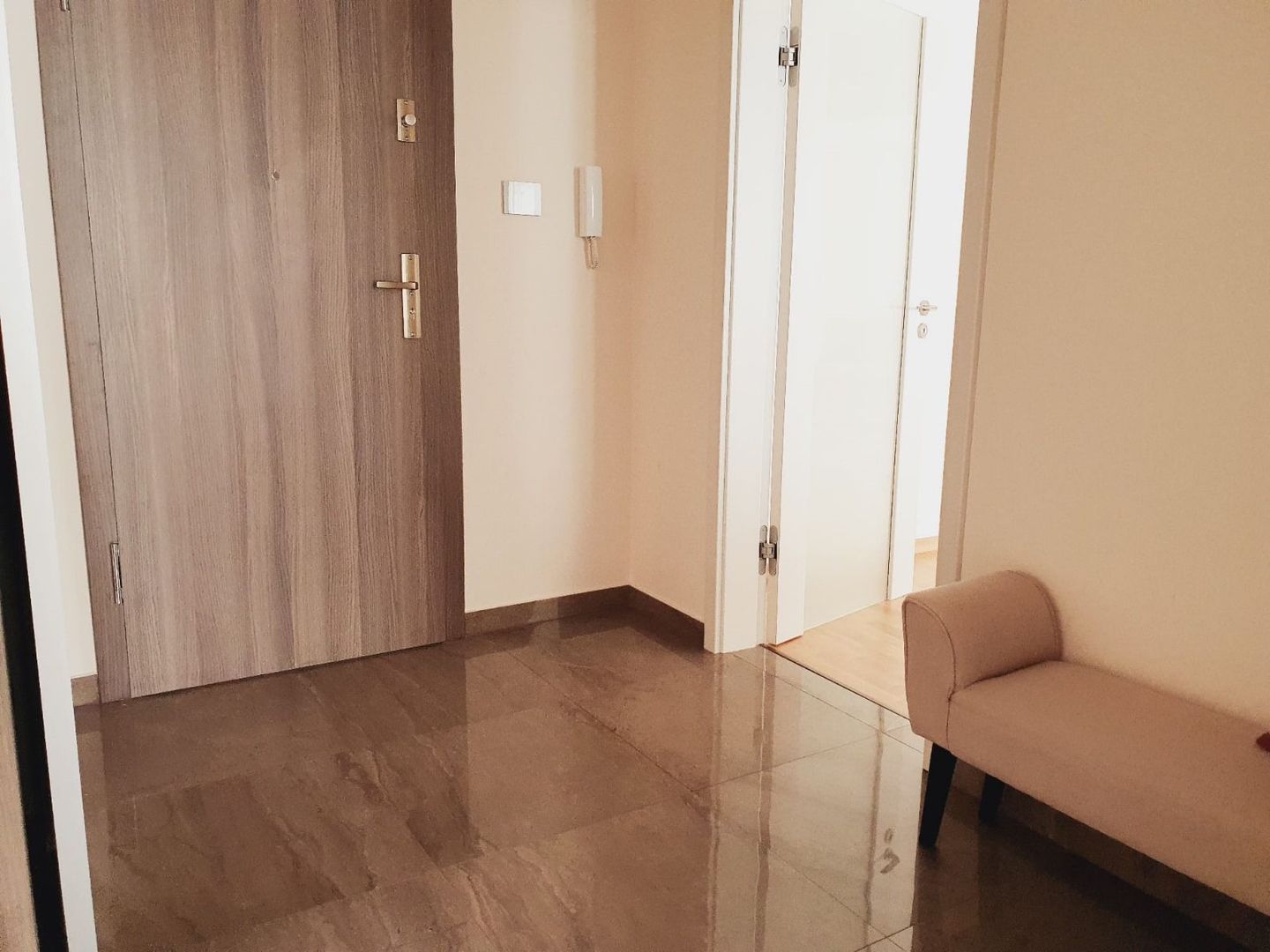 Punctele Cardinale | Apartament spatios | 3 camere + 1 Birou - Poză 7