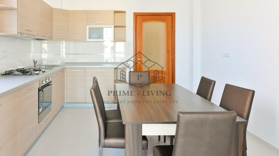 VILA DE LUX CU 6 DORMITOARE SI PISCINA + 800 MP CURTE LA INCHIRIRE - Poză 4