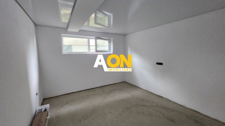 De vanzare apartament 3 camere, la vila, 130mp teren, Lac Chereteu - Poză 5
