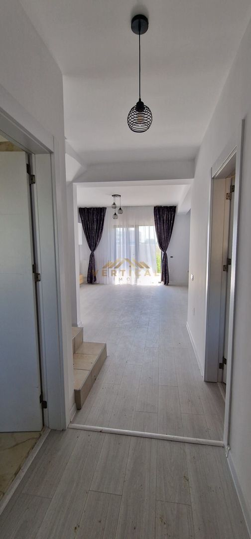 VILA BULEVARD/PRET EXCELENT, COM BERCENI, IF - Poză 6