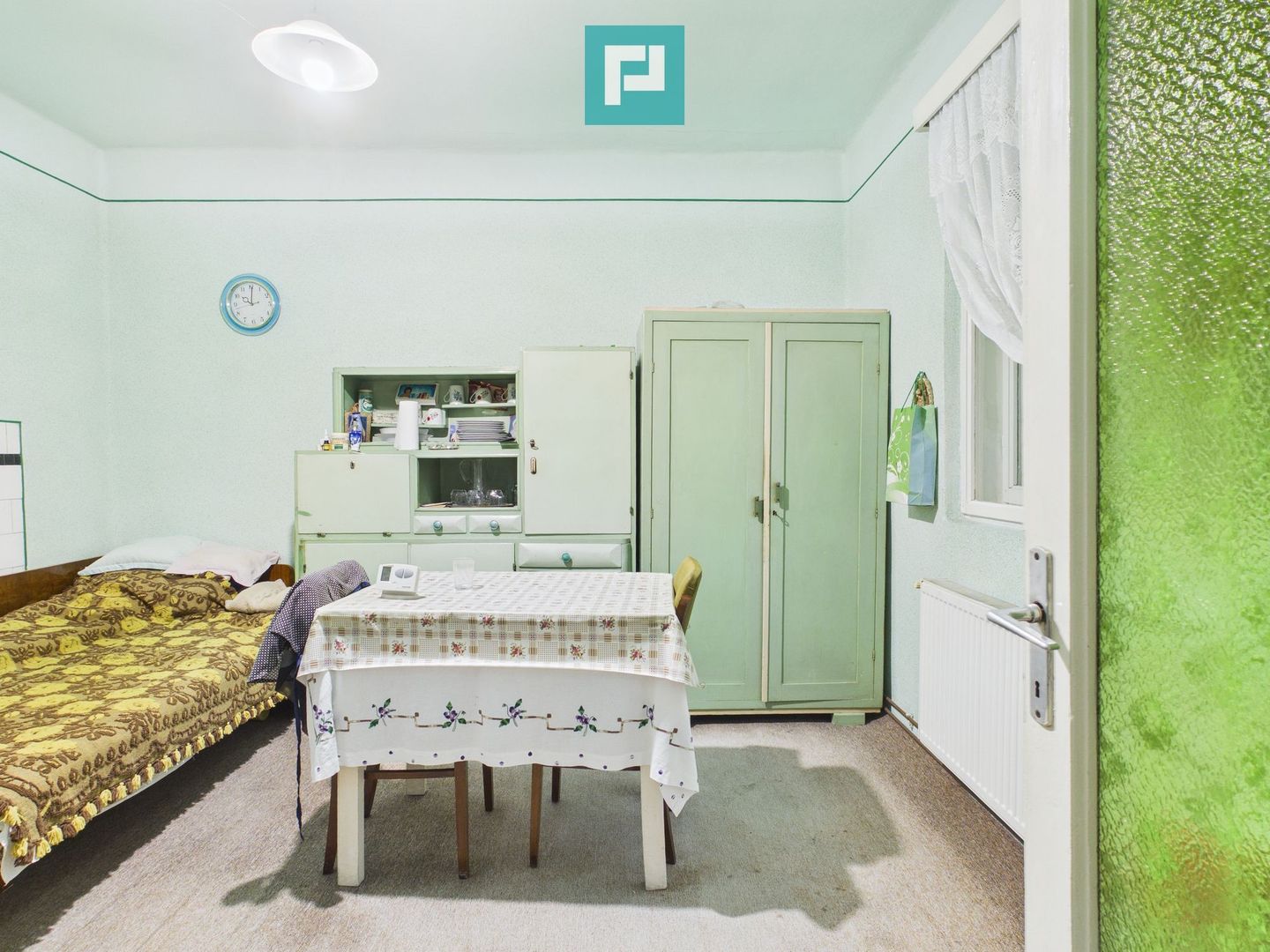 Casă cu 4 camere toate utilitățile și 1150mp teren - Poză 13