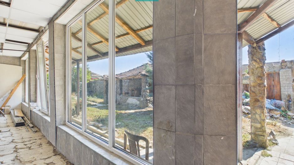 Casă cu teren de 2.134 mp în Sântana | 5 camere - Poză 10