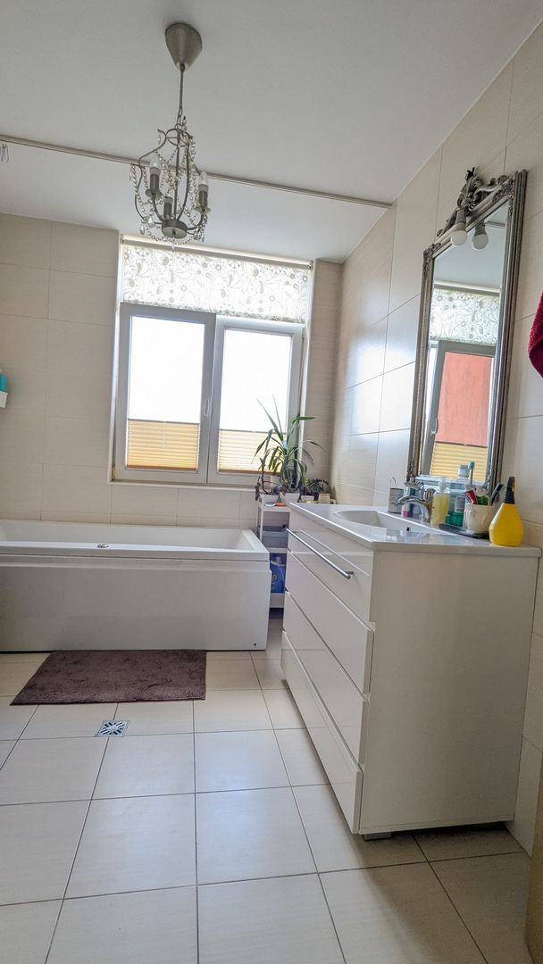 Apartament spatios 100 mp cu lift si 50 mp de terase - Poză 15