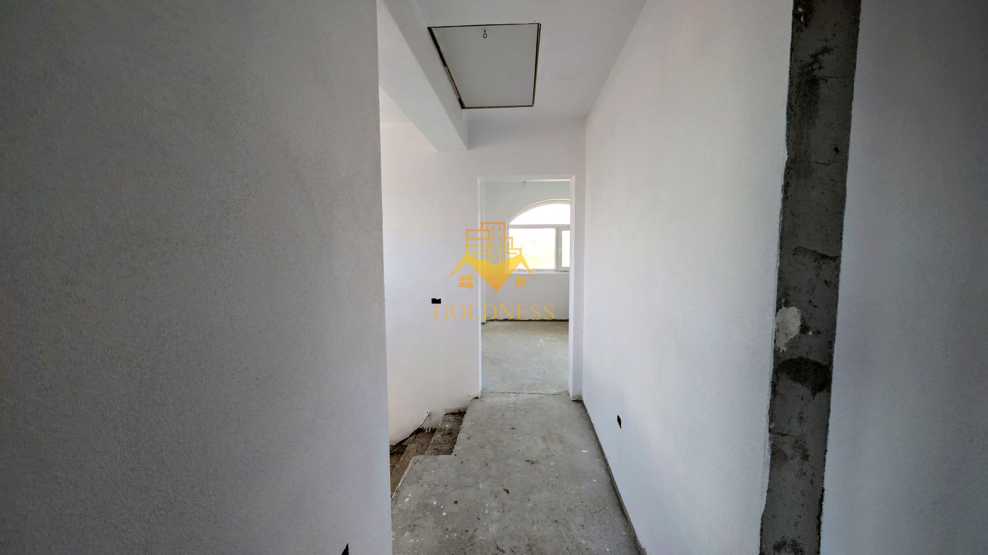 Vila, 4 Camere, Dezmir, Constructie Noua, 450 mp, 4 Bai, 2 Parcari - Poză 13