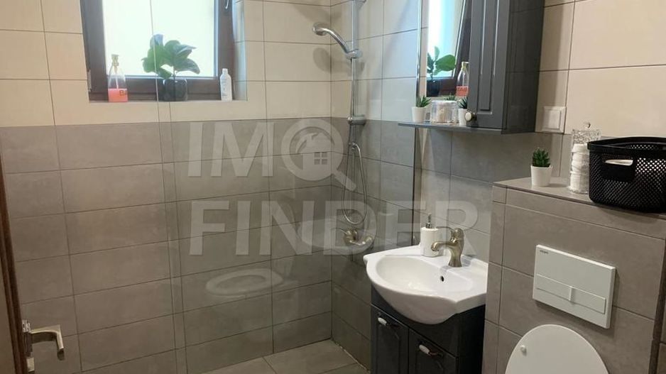 Apartament 4 camere cu gradina in imobil tip vila, Europa - Poză 9