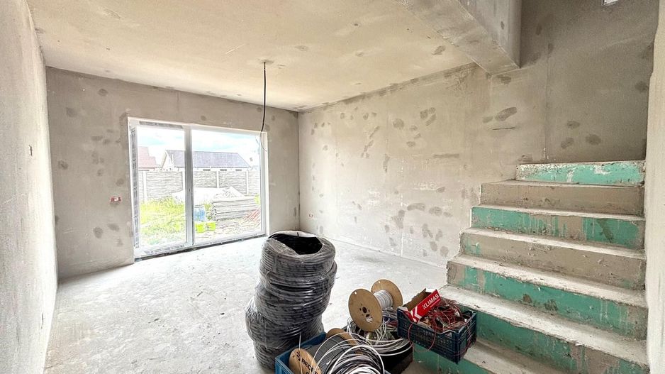 Casa individuala cu arhitectura deosebita, 170 000 Euro -  Sacalaz - Poză 5