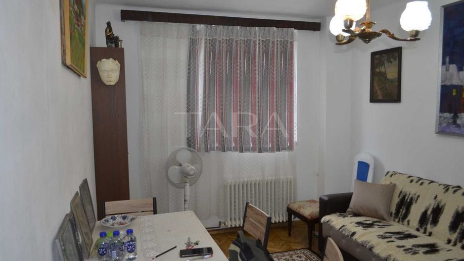 Apartament decomandat, 42 mp, aproape de centru - Poză 3