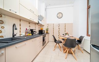 Apartament renovat in cladire istorica - Poză 5